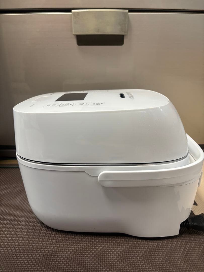 TOSHIBA 真空圧力IHジャー炊飯器 RC-10VXV-2024年製