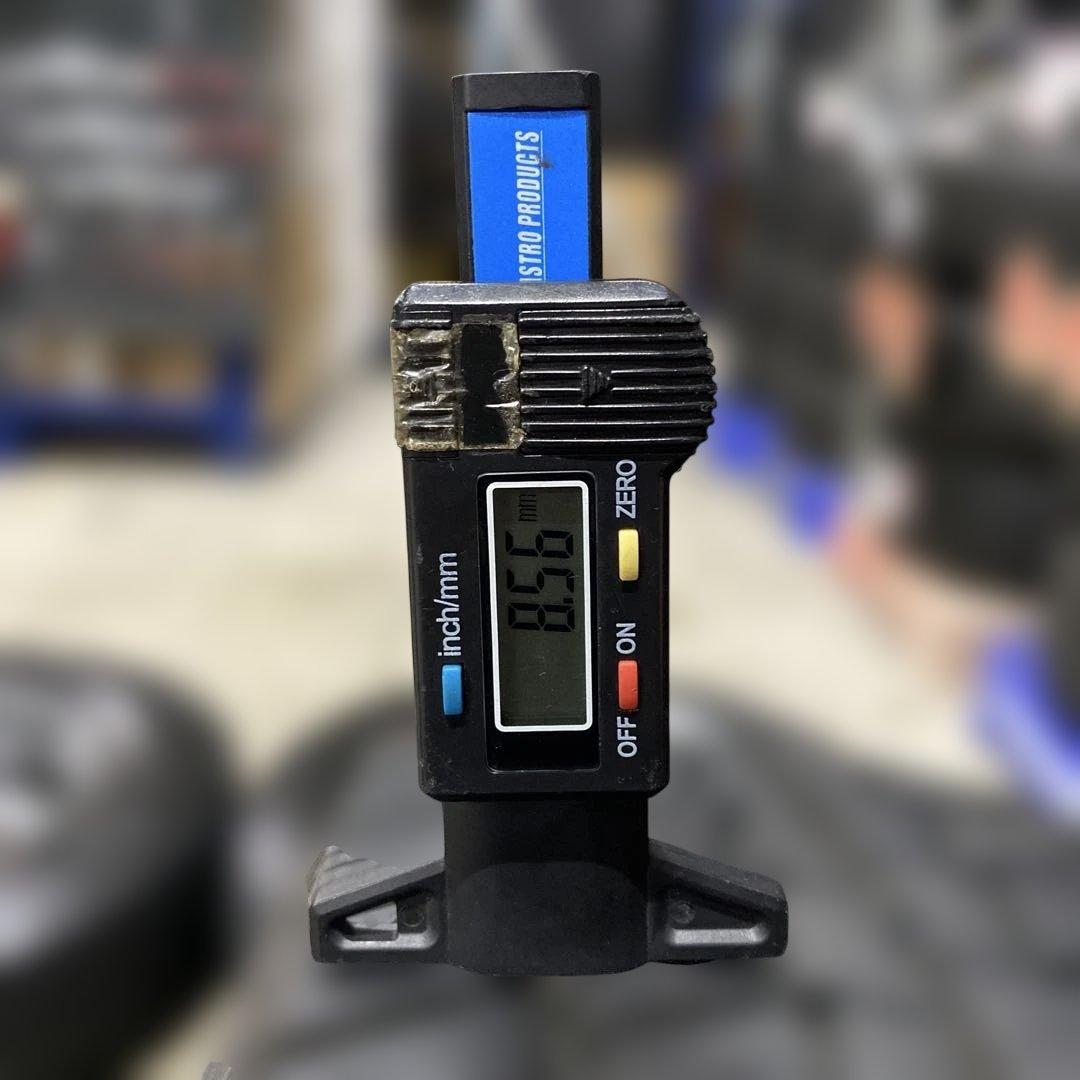 中古バリ溝ハンコックスタッドレスセット195/80R15LT 200系ハイエース