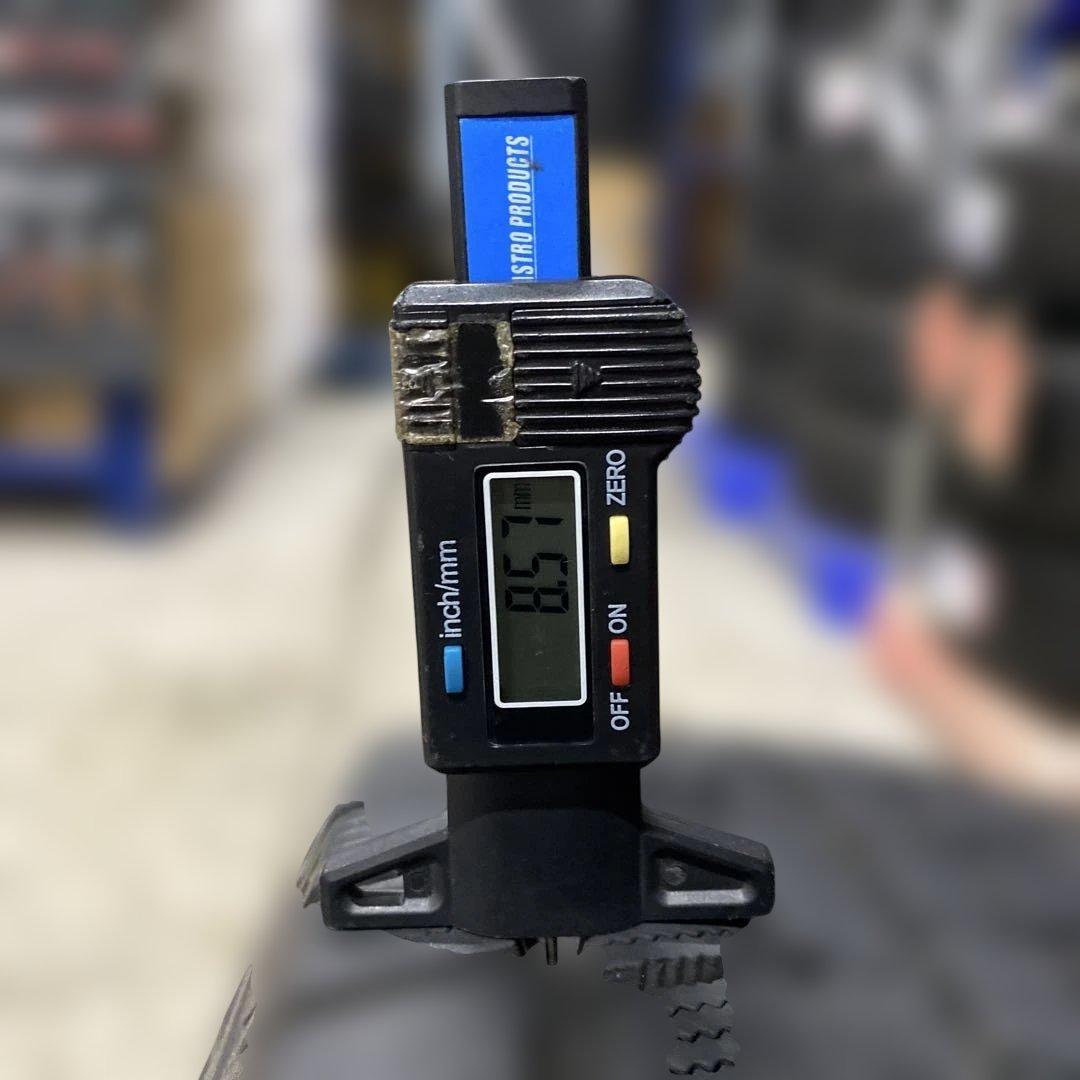 中古バリ溝ハンコックスタッドレスセット195/80R15LT 200系ハイエース