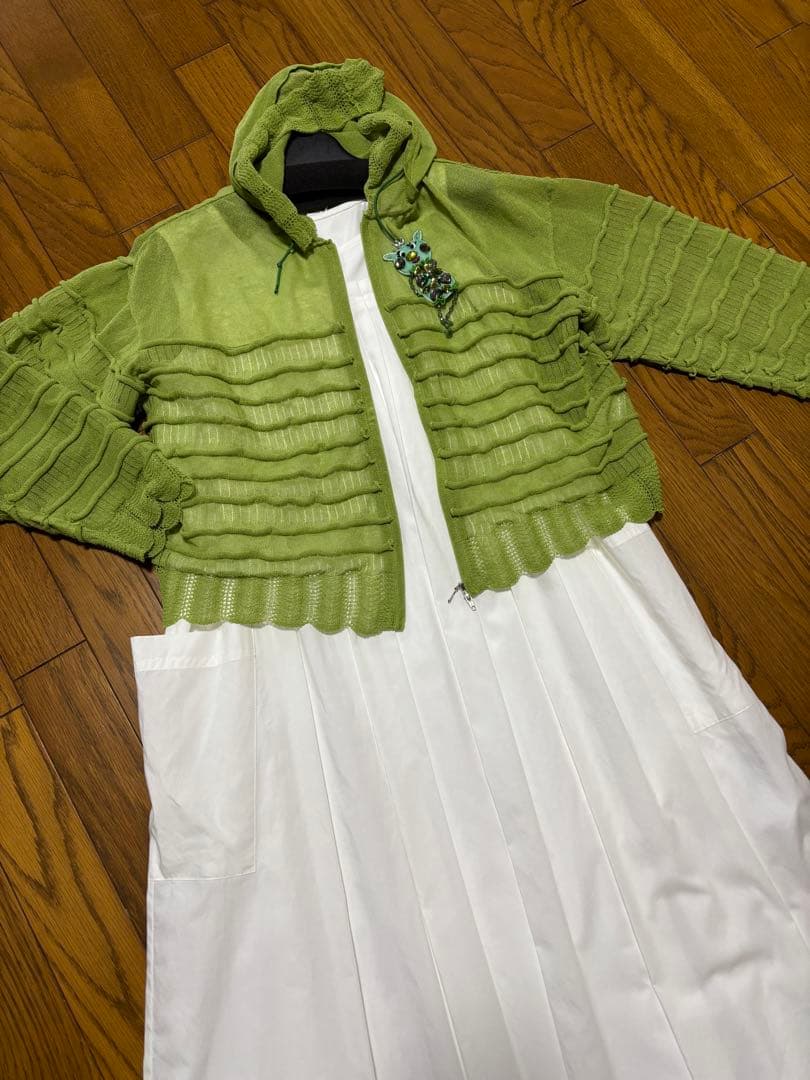 新品アルベロベロカーディガン　ブローチ付き46200円オレボレボラトクコ好みな方