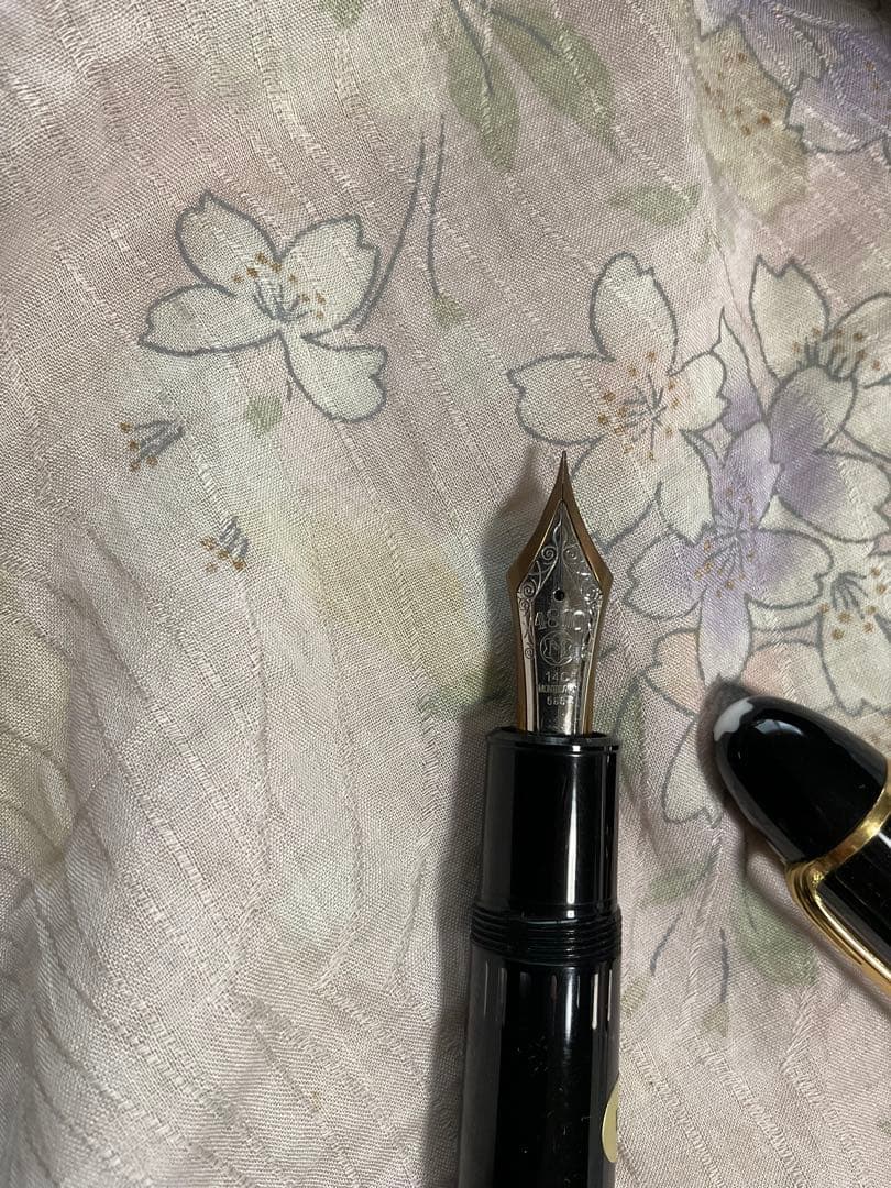 未使用？　モンブラン 万年筆 １４９ マイスターシュテュック