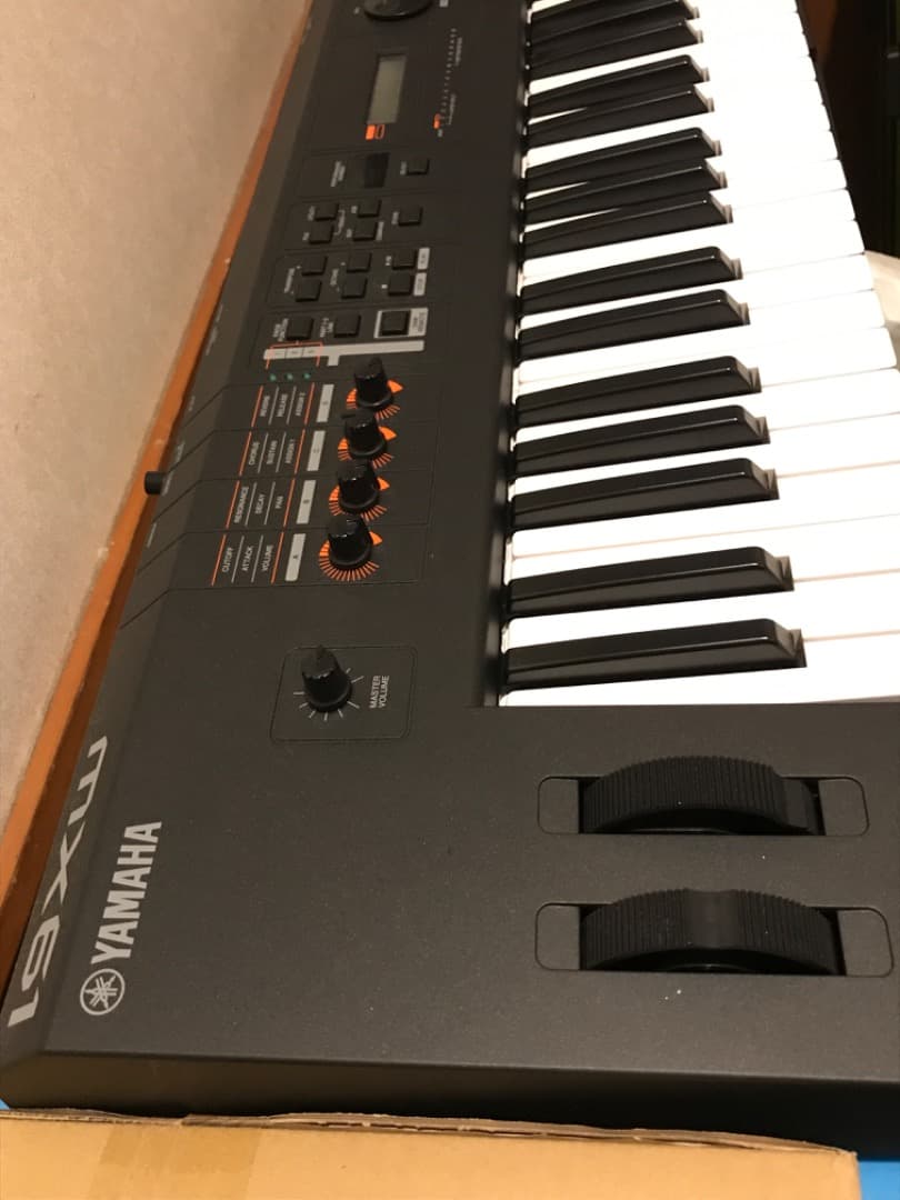 YAMAHA MX61 アナログシンセサイザー 61鍵