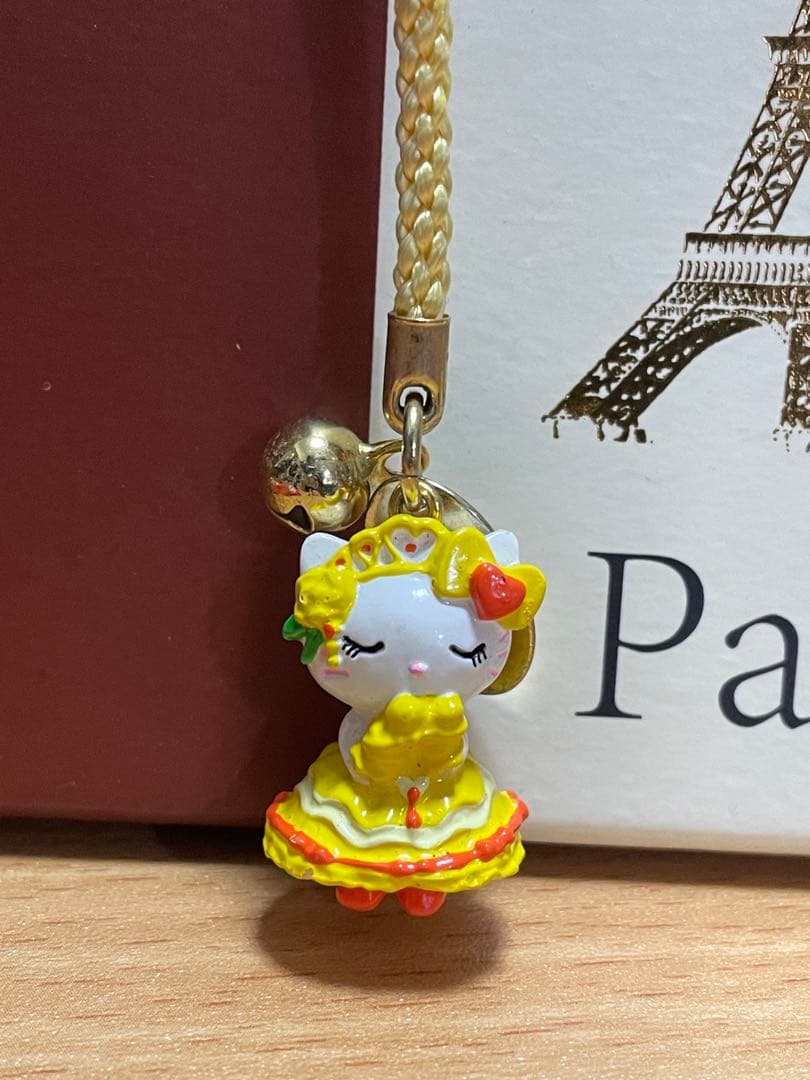 ハローキティ ユニバーサル 限定 値付けストラップ 黄色