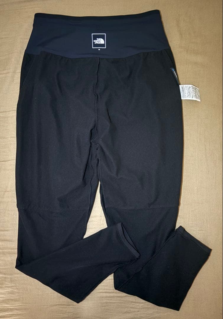 【専用機ノースフェイス ホワイトライトタイツ NB82375 ブラックメンズ