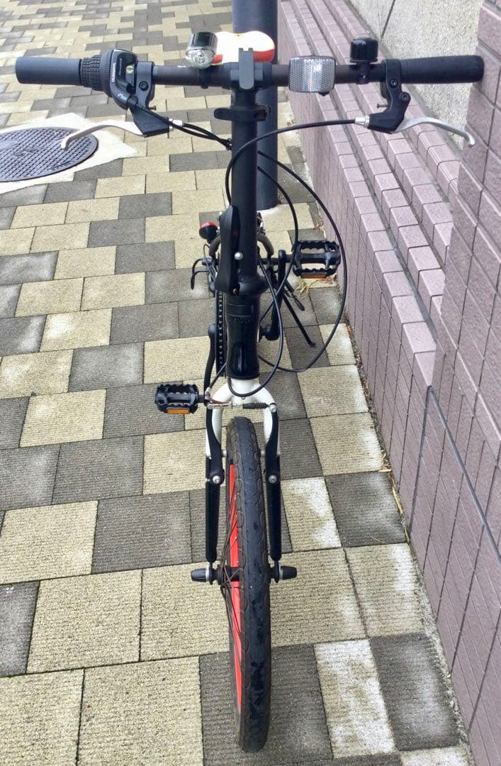 FERRARI フェラーリ　折り畳み自転車　７段変速　東京