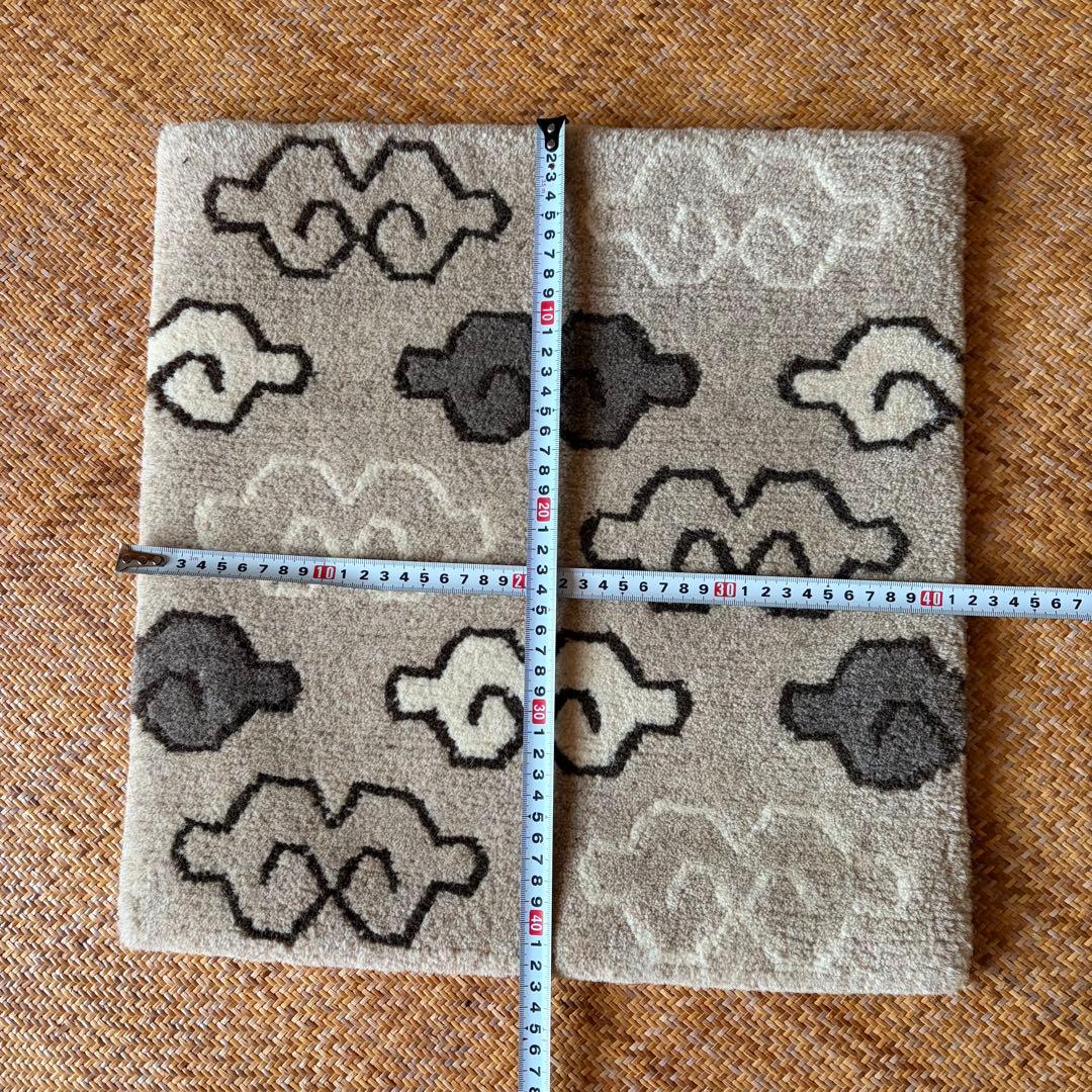 チベタンラグ　シートラグ　チェアマット　雲ナチュラル