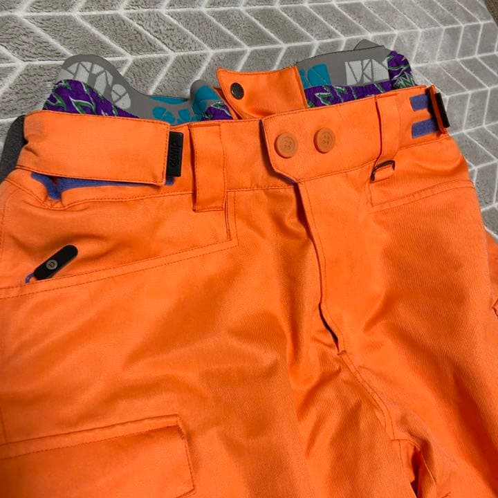 【シーズン前値下げ】スノーボード ウェア パンツ　dimito