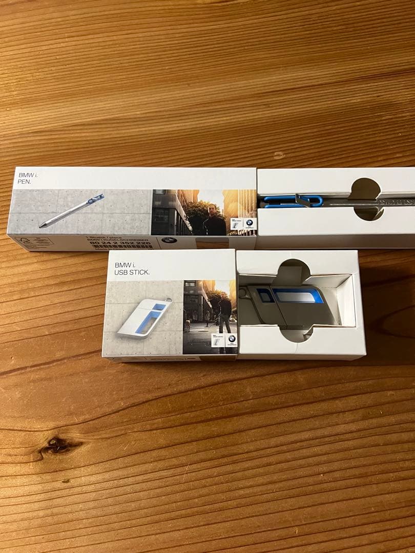 BMWi8ボールペンUSBメモリ