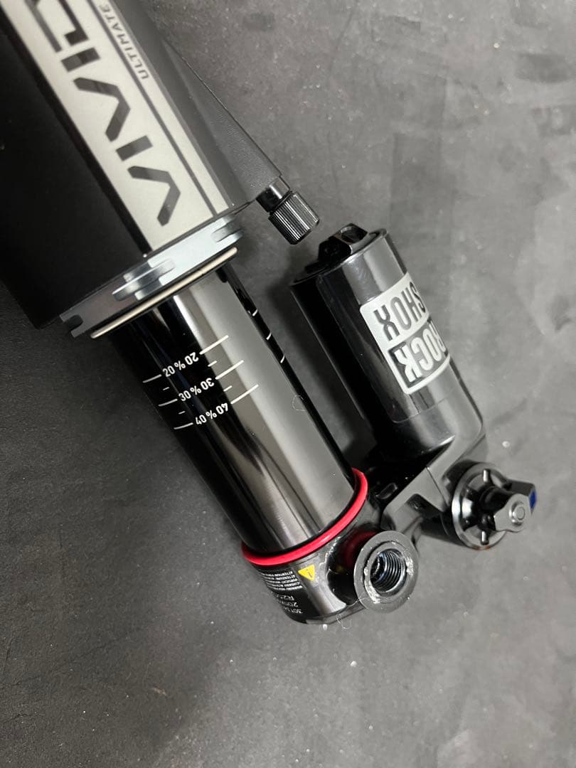 Rockshox Vivid Ultimate 205x65 mm リアショック