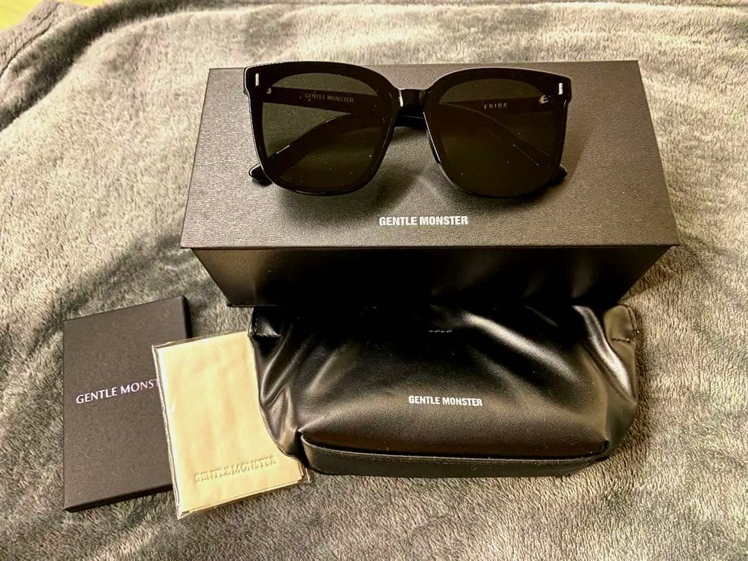 GENTLE MONSTER サングラス ブラック FRIDA