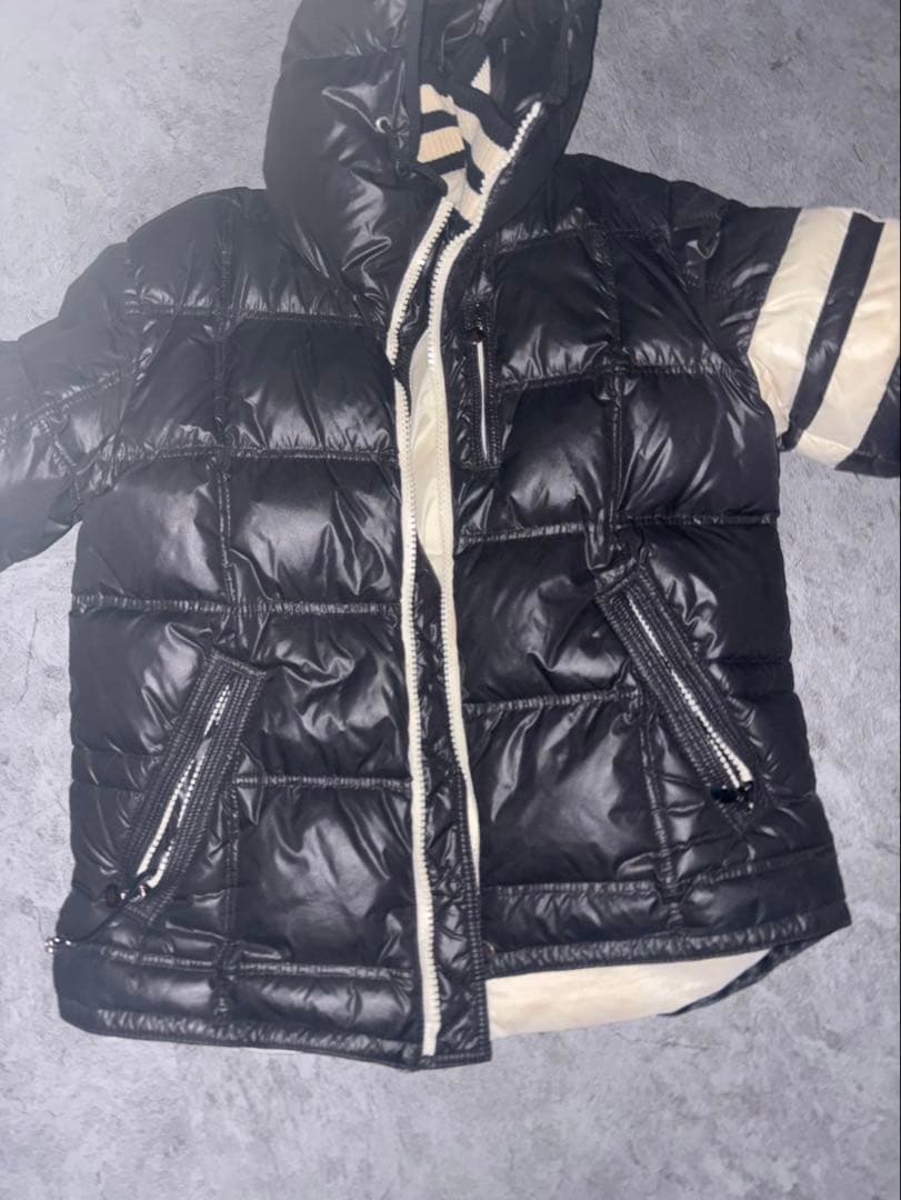 MONCLER フード付きダウンジャケット