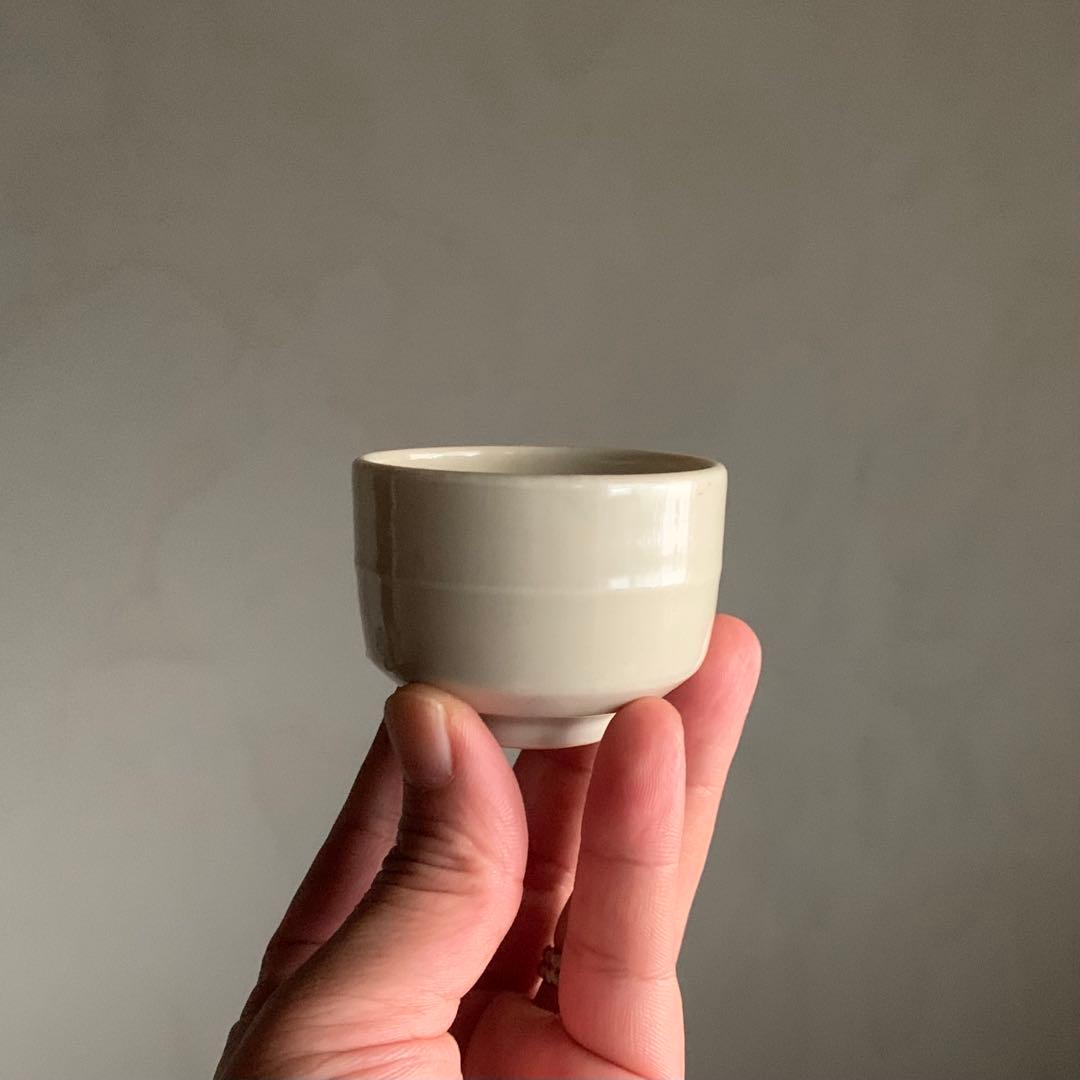 古伊万里 白磁 胴紐 半筒盃 ちょこ ぐい呑み 酒器 古美術 古道具