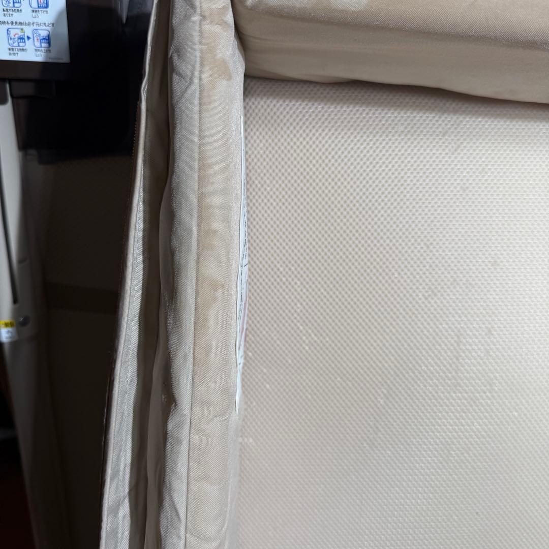 アップリカ ココネルエアープラスAB ベッド+防水シーツ付き