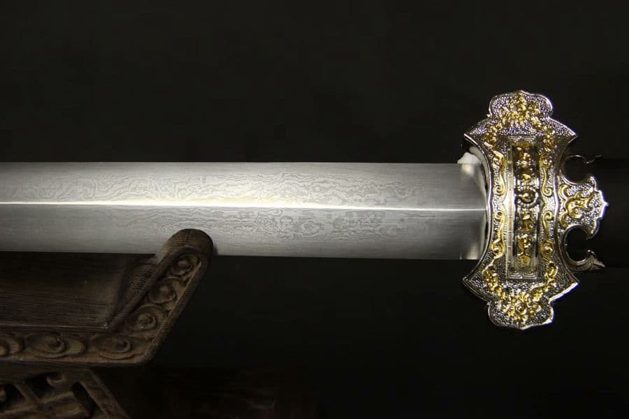 二色の唐剣 古兵器   武具　刀装具　日本刀　模造刀   居合刀