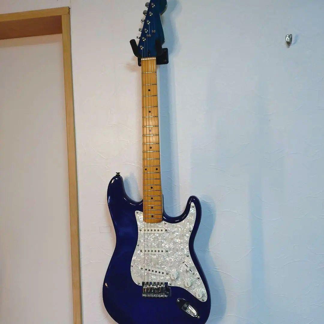 Squier　ストラトキャスター