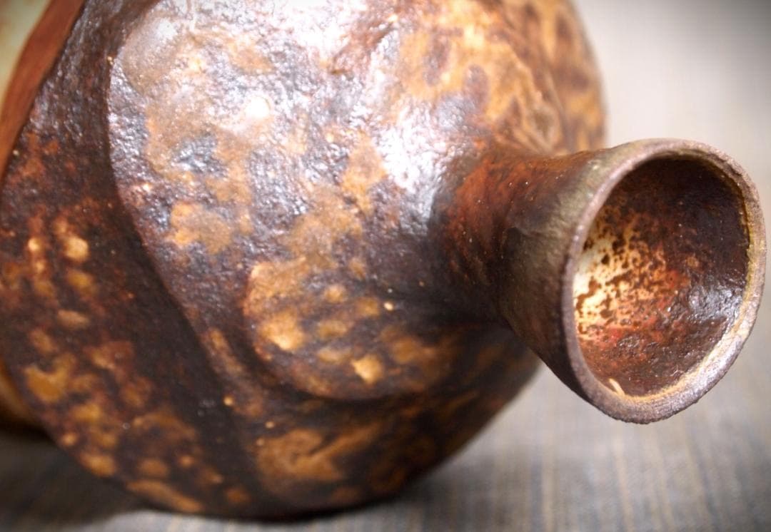 人気作家★川端文男【師：金重利右衛門】★備前《自然練込窯変》徳利★共箱