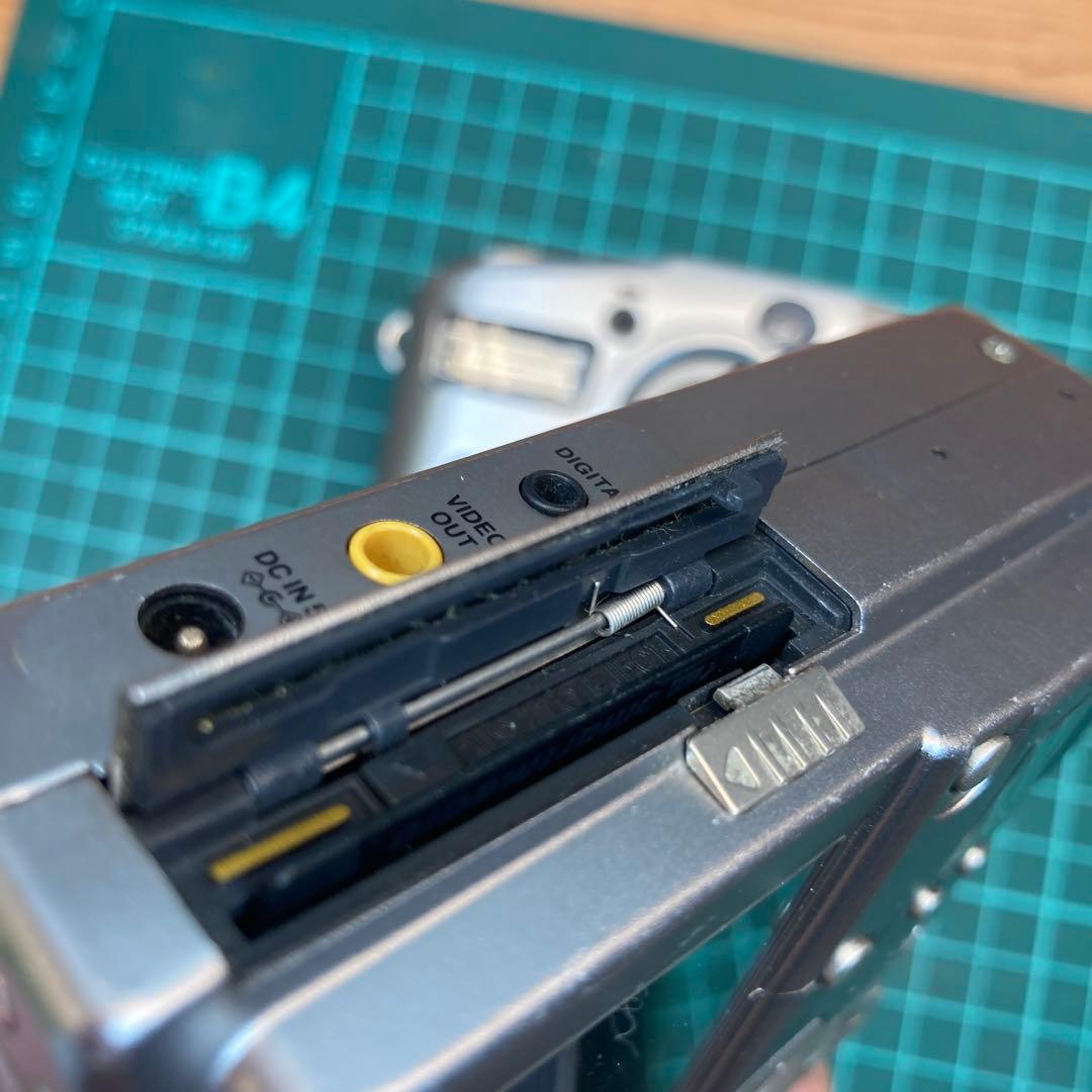 LEICA digiiux、FUJIFILM FINEPIX 1700Zジャンク