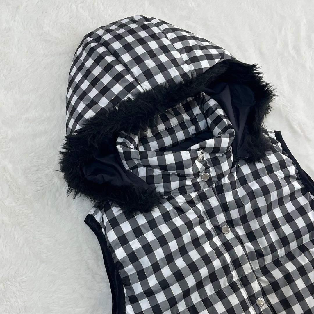 ブラック＆ホワイト ダウンベスト ゴルフウェア フード取外し可 ファー 黒白