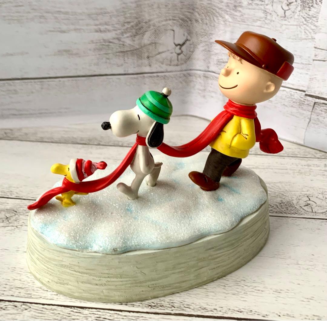 新品未使用　ホールマーク　チャーリーブラウン　スヌーピー　フィギュア　置物