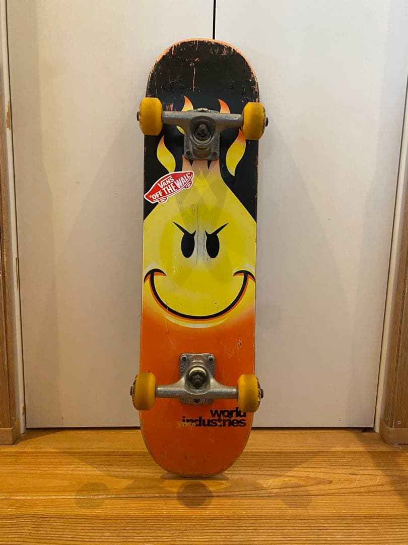 ワールドインダストリーズ スケートボード　キッズ〜ジュニア