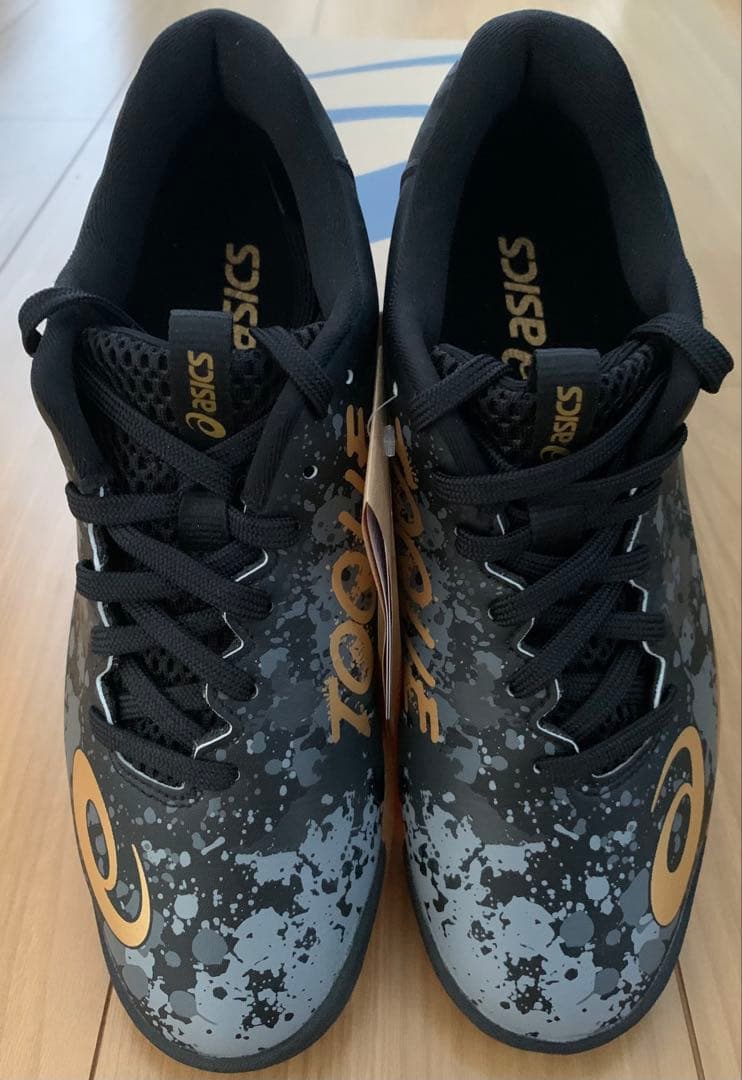 asics TOQUE 8 ブラック/ピュアゴールド 24.5cm