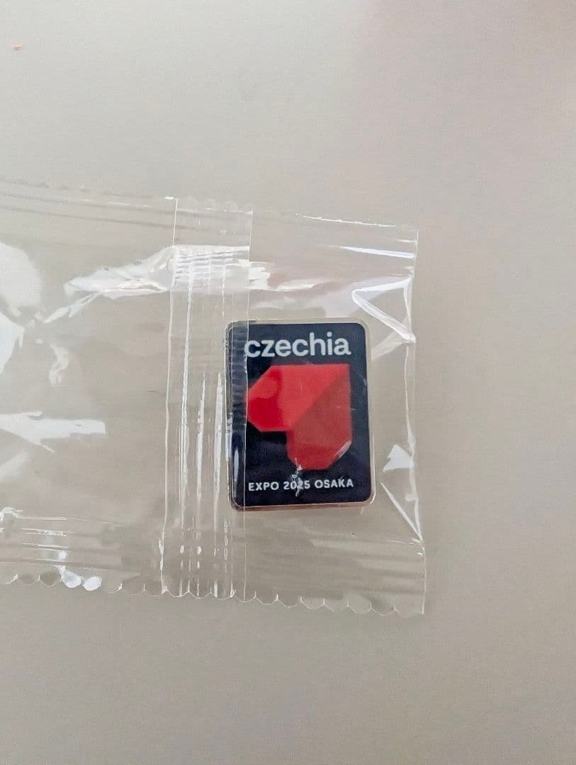 スタッフ用非売品 チェコ エキスポ 2025 大阪万博 ピンバッジ