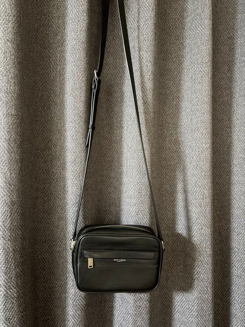 サンローラン スモールカメラバッグ ブラック レザー