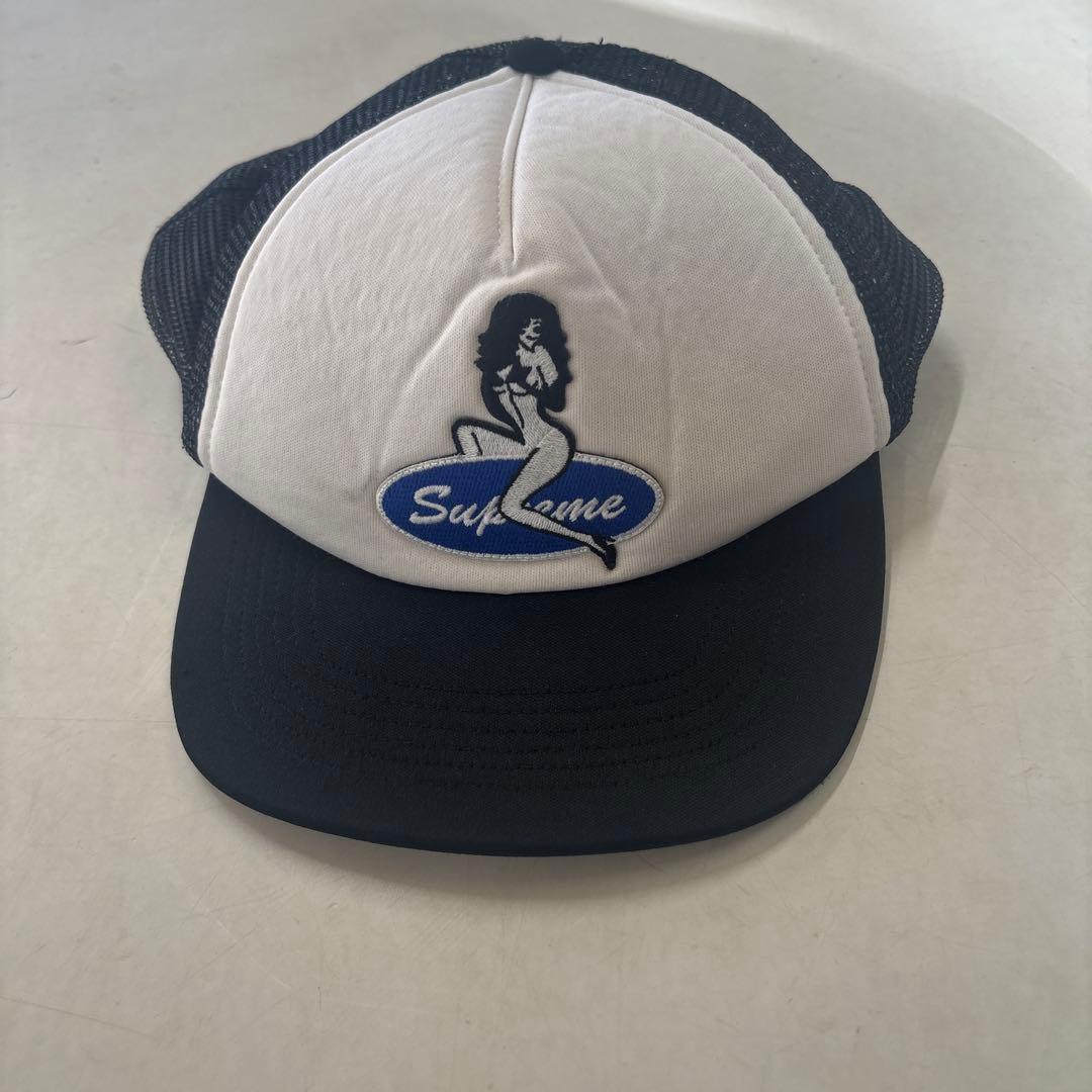 Supreme トラッカーキャップ ホワイト/ブラック