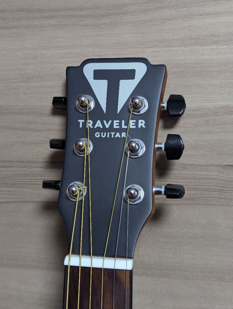 Traveler Guitar CS-10 ミニギター イングルマンスプルース
