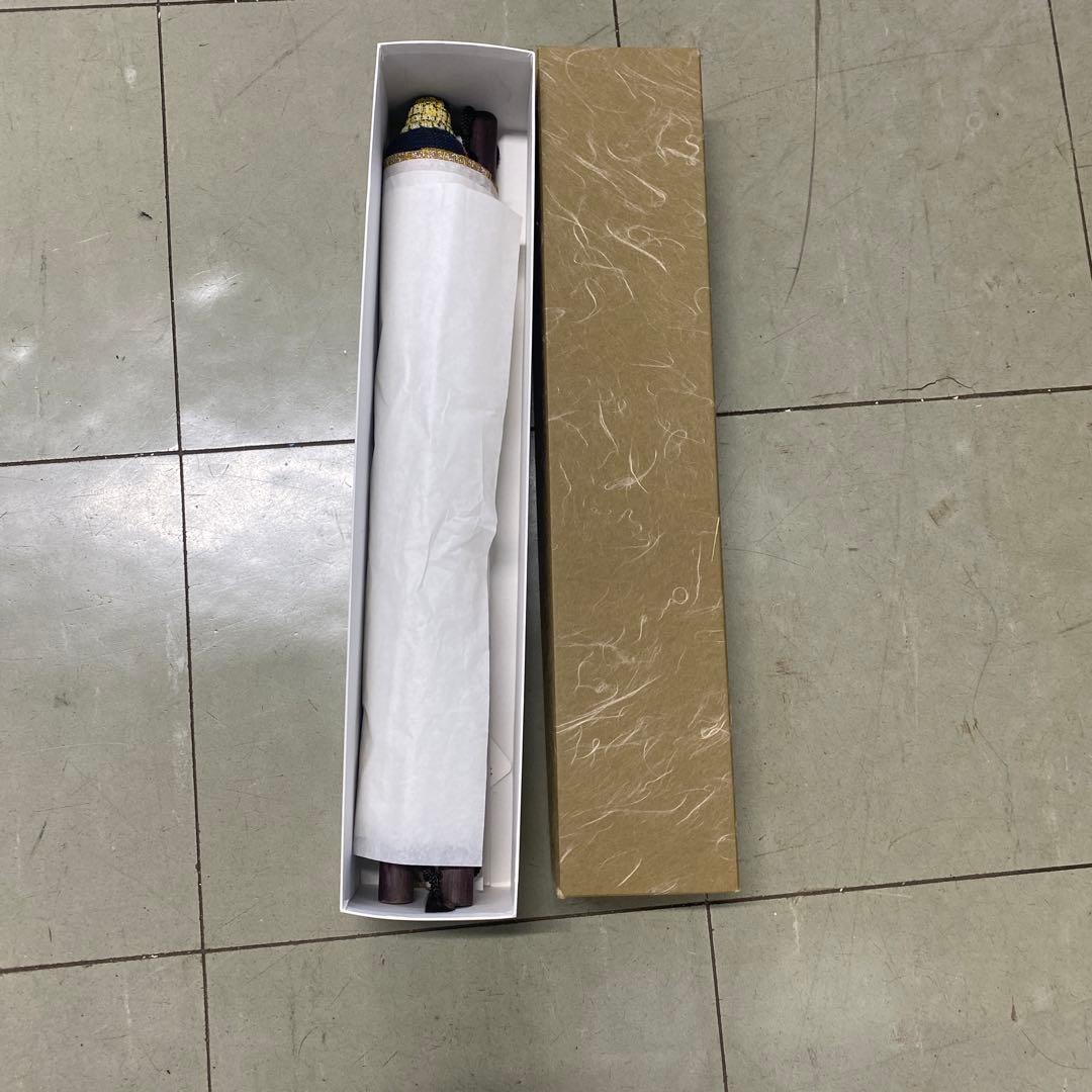 タペストリー　月と松　麻　万葉舎