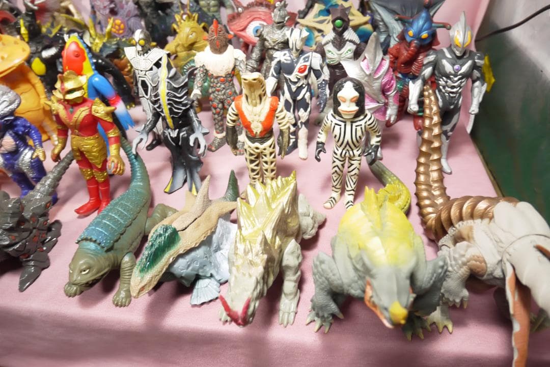 ウルトラ怪獣シリーズ　ギガキマイラ　など　怪獣ソフビ　68体