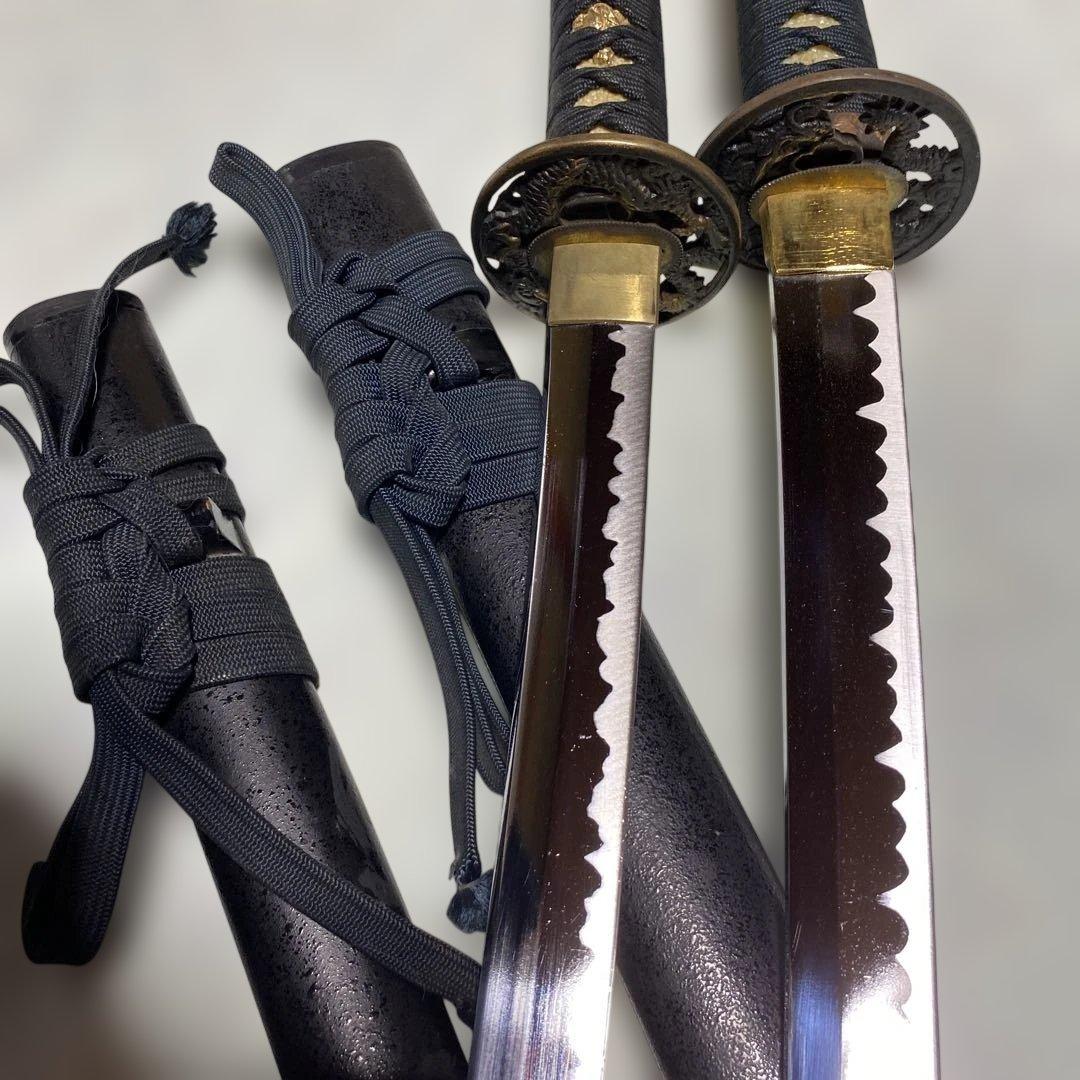 格安模造刀大小２本 濃緑柄 龍彫透し丸鍔 黒梨地鞘