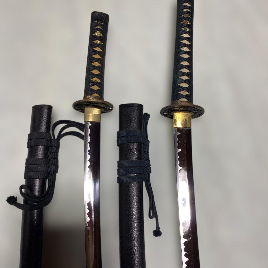 格安模造刀大小２本 濃緑柄 龍彫透し丸鍔 黒梨地鞘