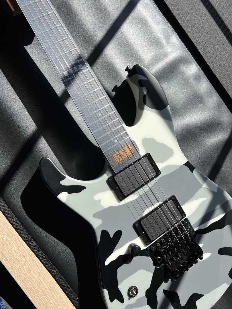 ギター E-II M-II NECK THRU Urban Camo L/H LEFTY