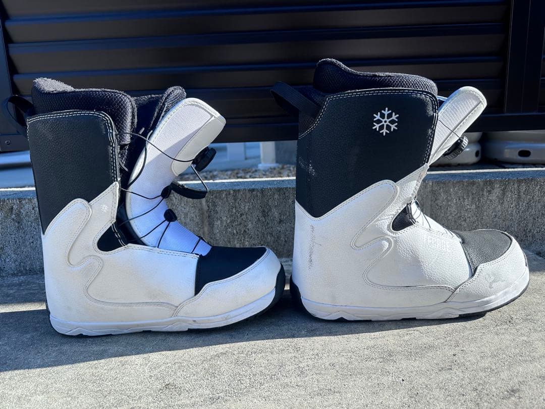 スノーボードブーツ ホワイト/ブラック　28cm