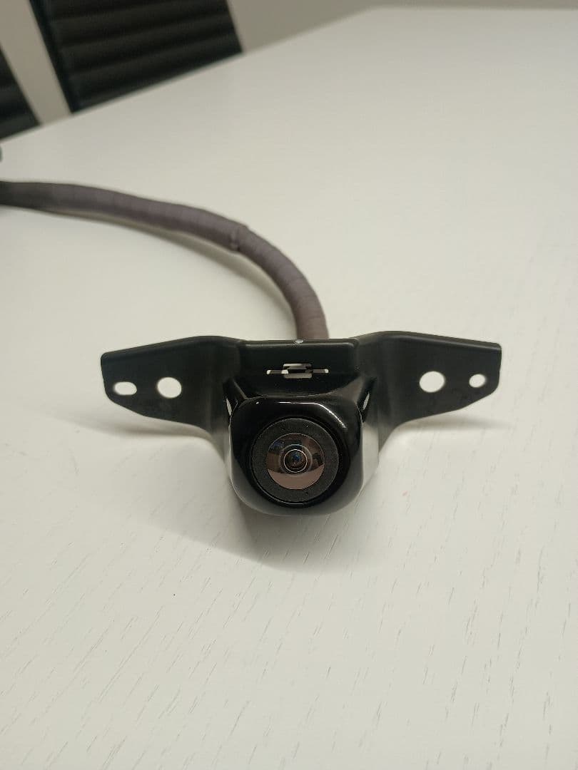 レクサスRX　フロントカメラ ブラケット取り付け