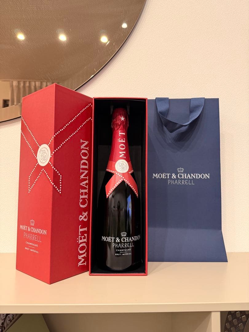 レア。限定2025MOËT & CHANDON PHARRELL 750ml