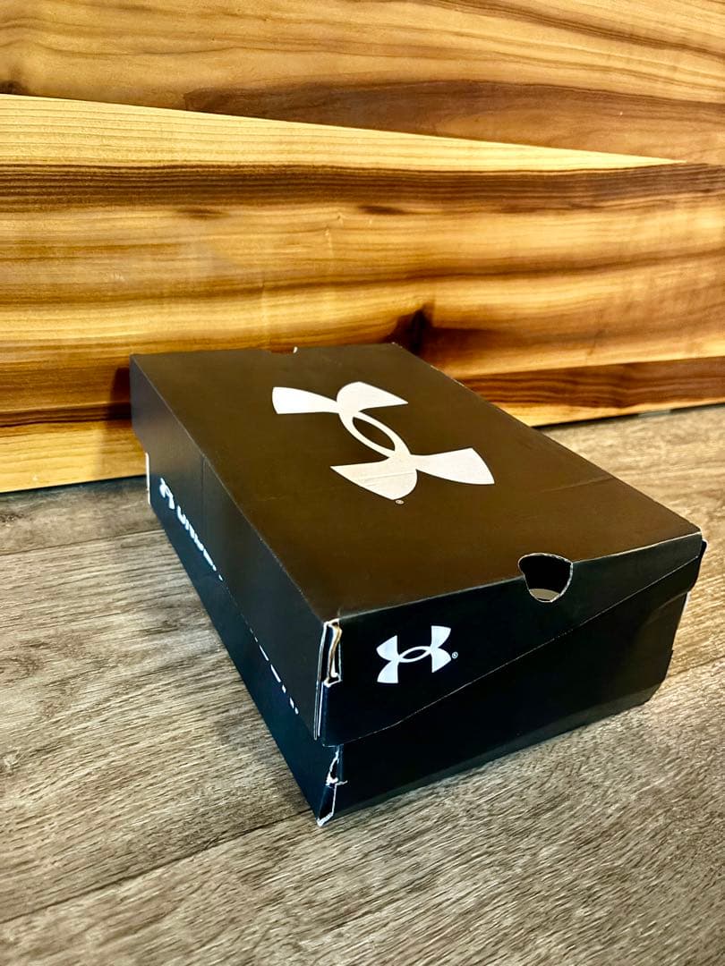 Under Armour アンダーアーマー　トレーニングシューズ 黒