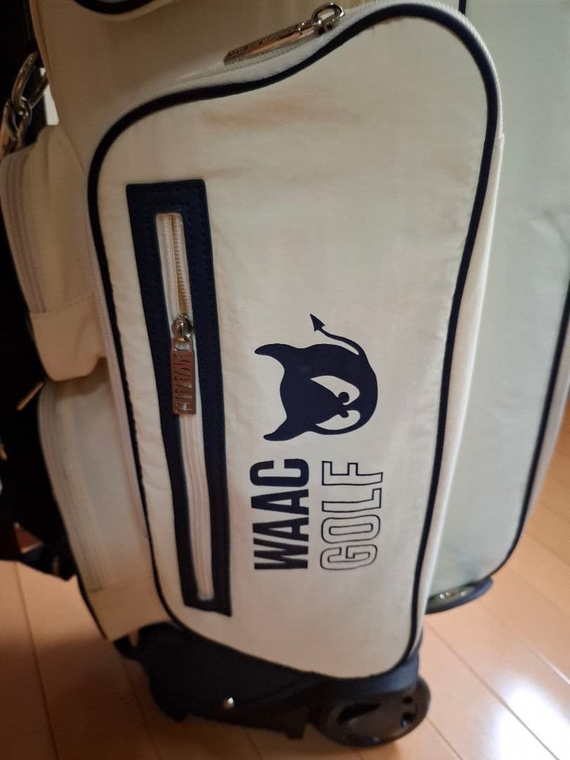 WAAC キャリー付き　ゴルフバッグ・キャディバッグ ホワイト・ネイビー