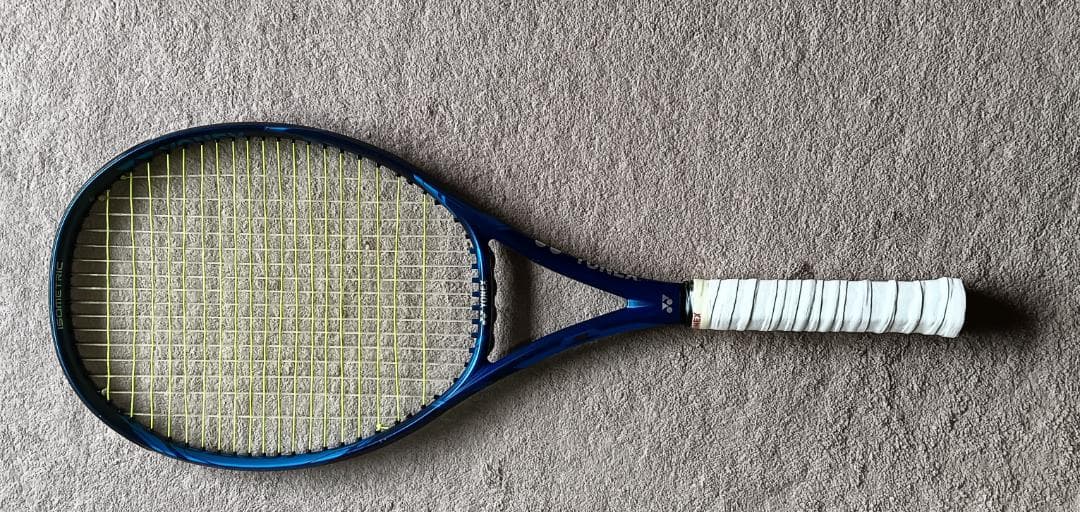 ヨネックス　EZONE98 グリップサイズ3　(値下げしました）