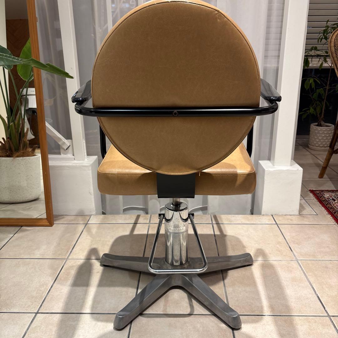 タカラベルモント　スタイリングチェア