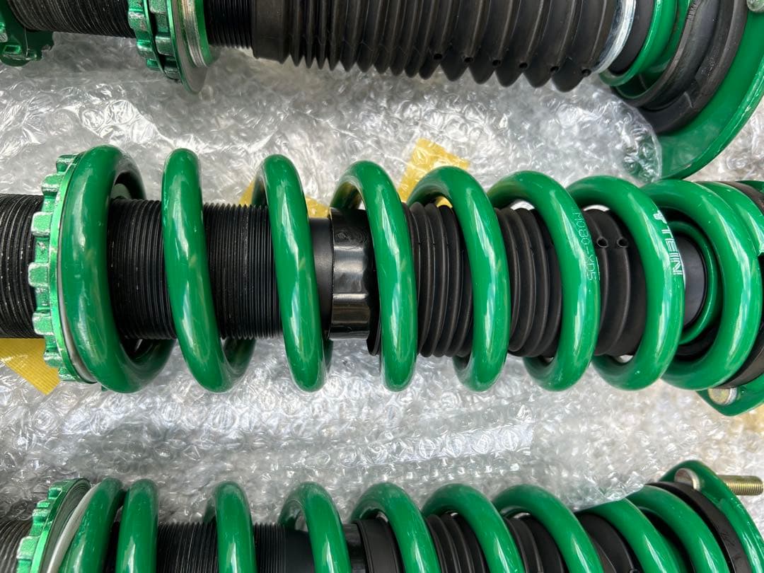 定価21万3000円　21クラウン　車高調　TEIN RX1 LEXUSにも適合