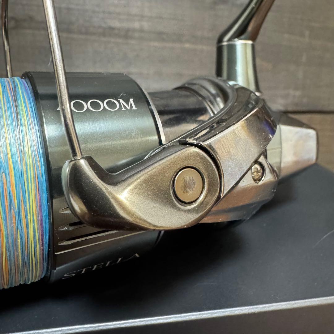 シマノ　22ステラ 4000M 美品　リブレハンドルノブ付き