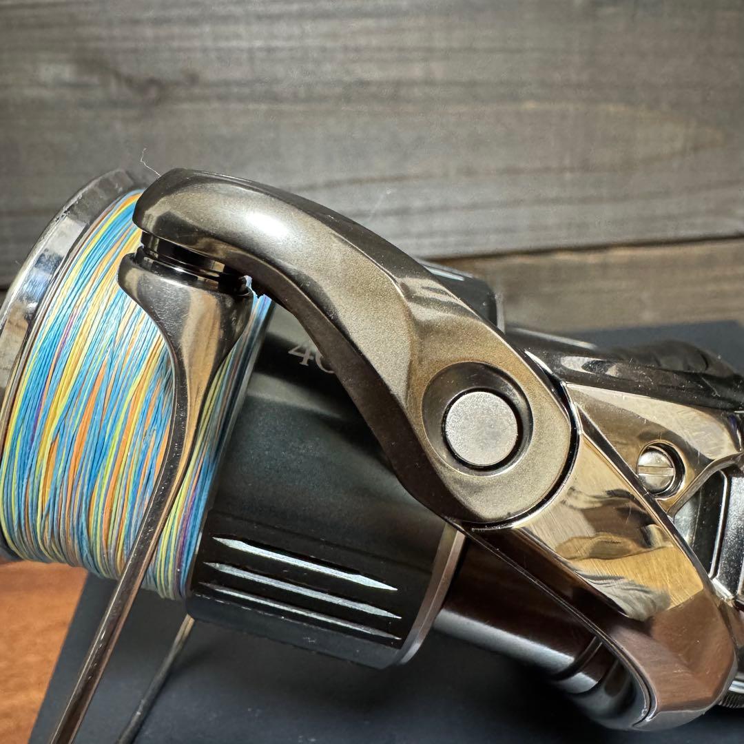 シマノ　22ステラ 4000M 美品　リブレハンドルノブ付き