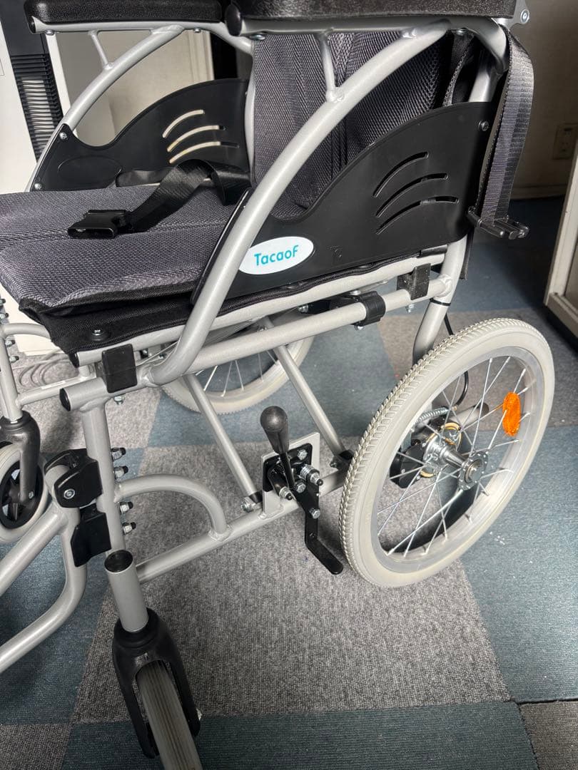 Tacaof 折りたたみ介助用車椅子 グレー