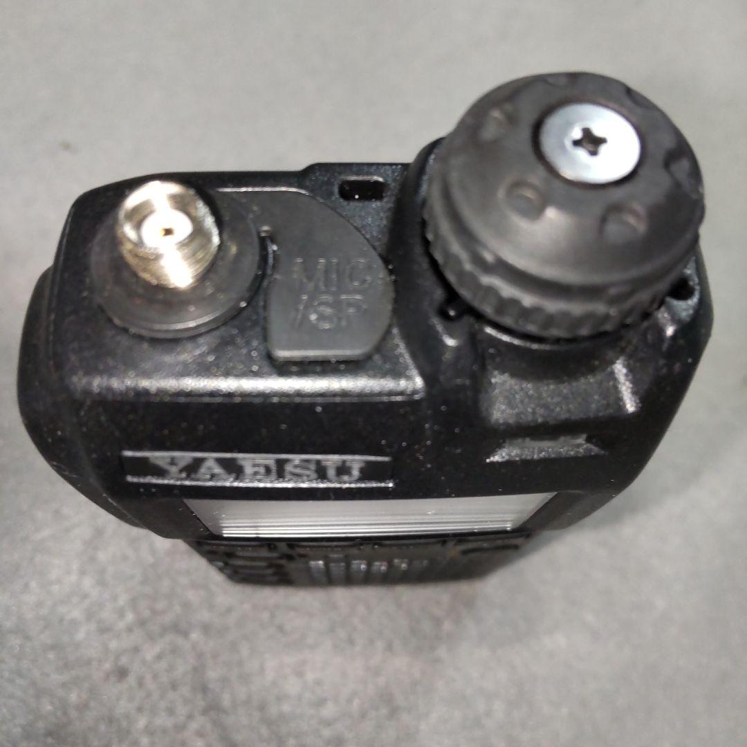 美品　YAESU VX-3 144/430 MHz　デュアルバンドトランシーバー
