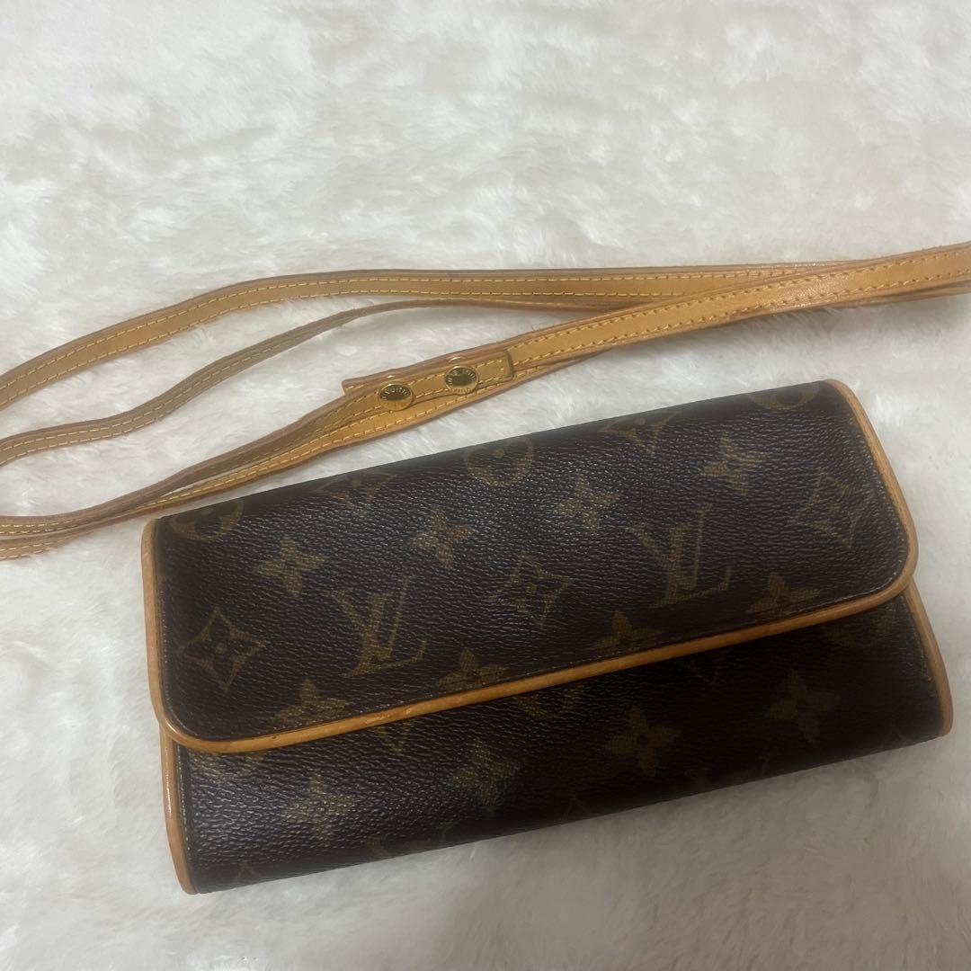 LOUIS VUITTON ルイヴィトン　モノグラム　ショルダー　ポーチ