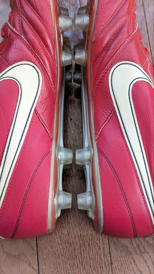 ナイキ サッカースパイク ティエンポ スーパーリゲラ　NIKE