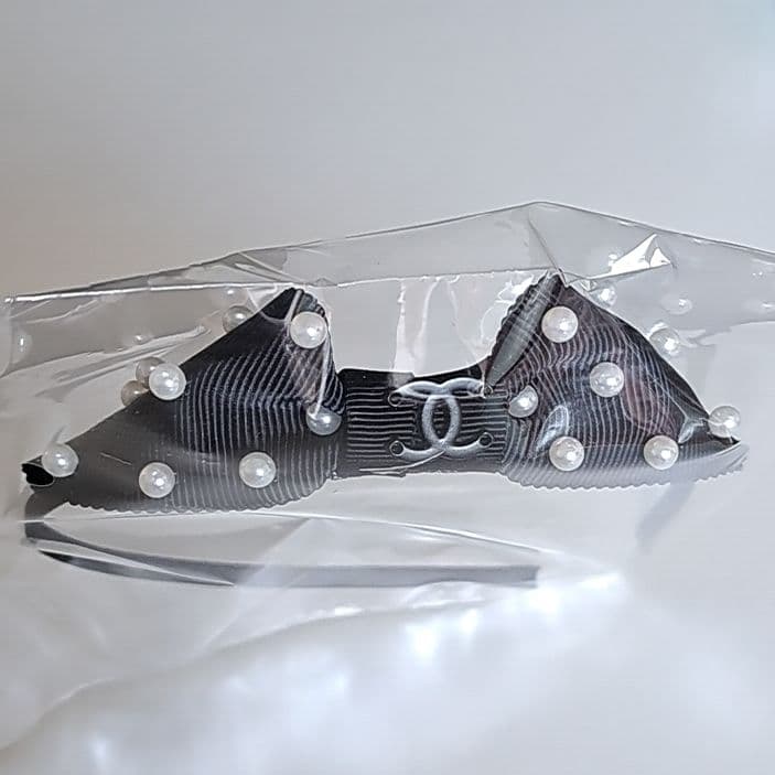 シャネルカチューシャ パール リボン非売品CCロゴ ブラック 未使用 美品