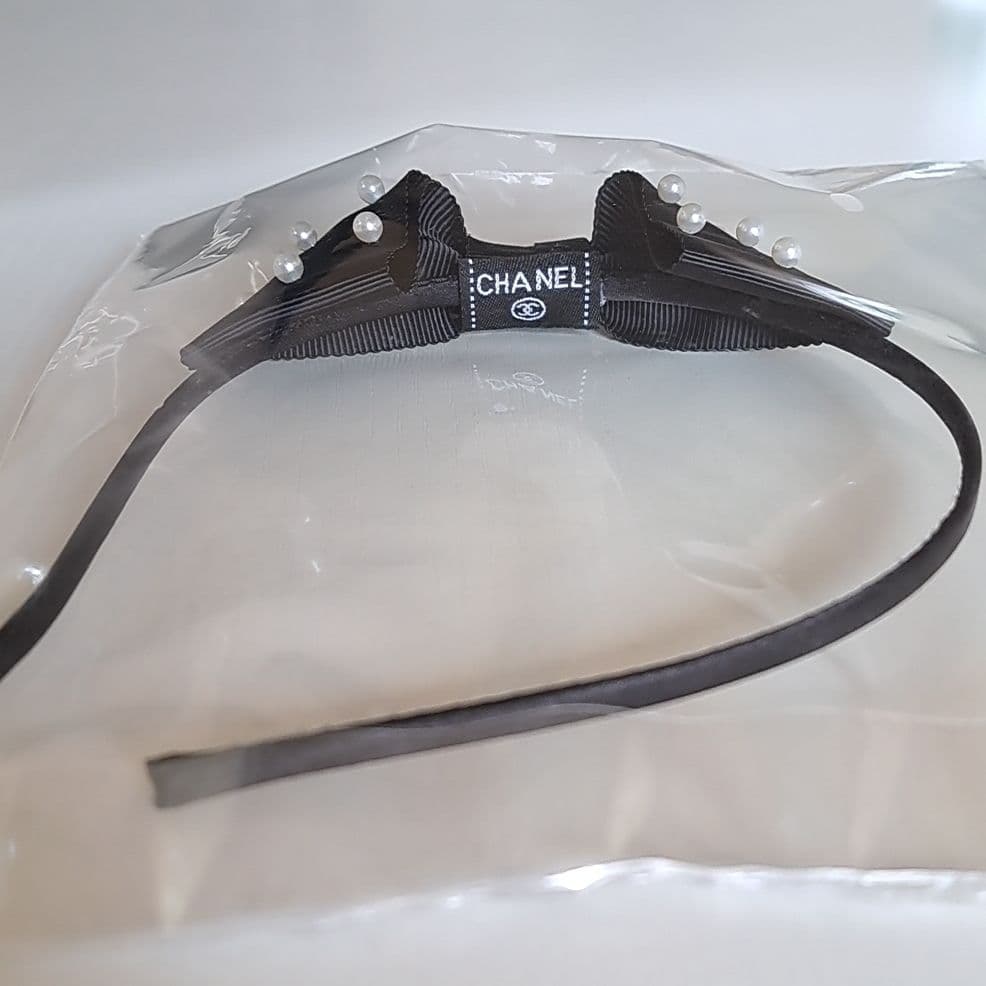 シャネルカチューシャ パール リボン非売品CCロゴ ブラック 未使用 美品